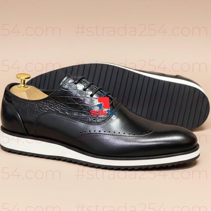 Men’s Brogue-Inspired Lace-Up Shoes – Smart Casual Shoes with White Sole_ba12s