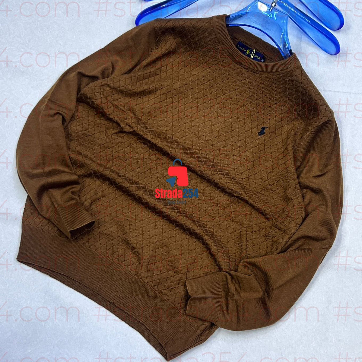 Men’s Textured Cable-Knit Crew Neck Sweater_at