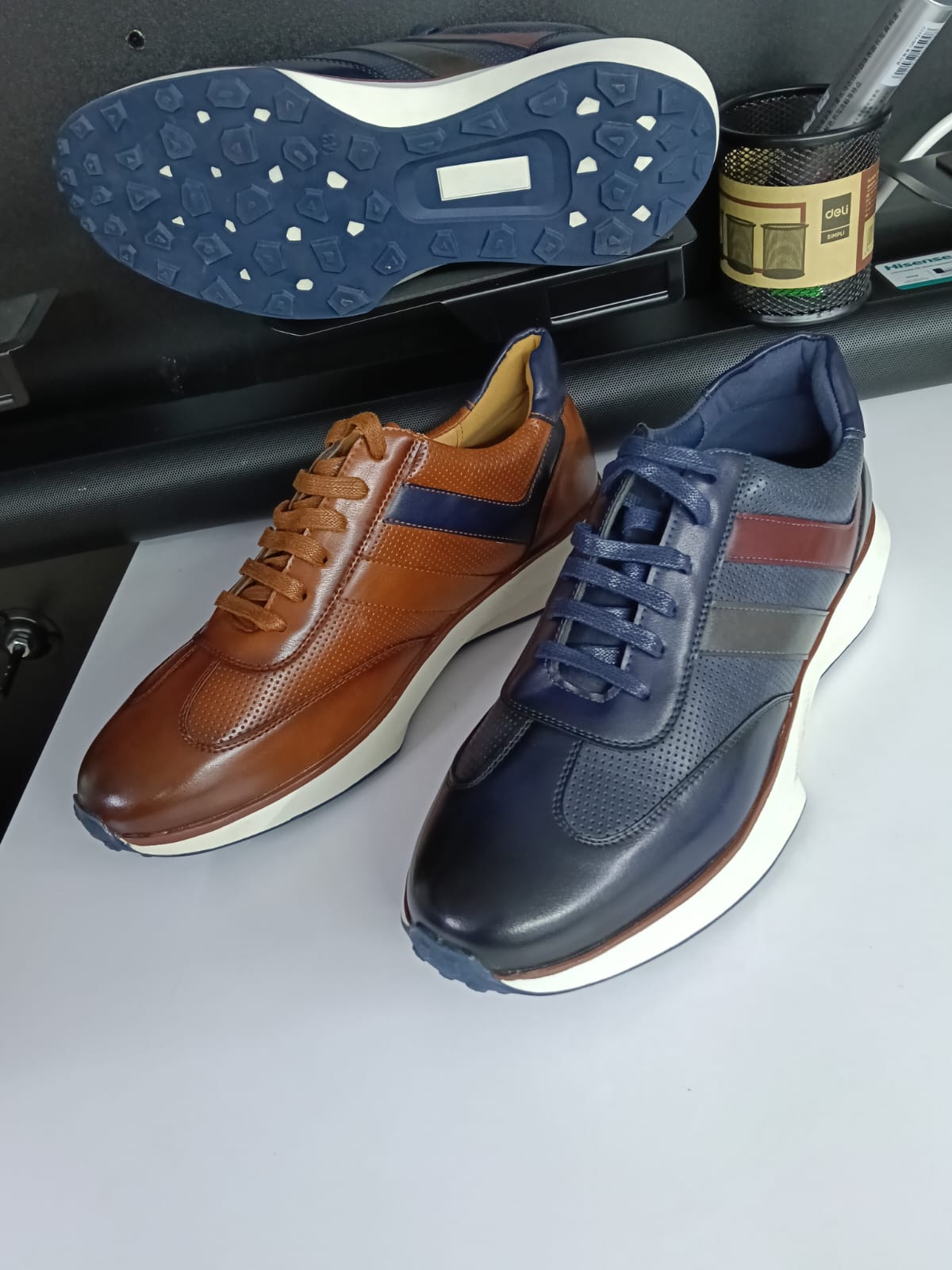 Men’s Retro-Inspired Leather Sneakers