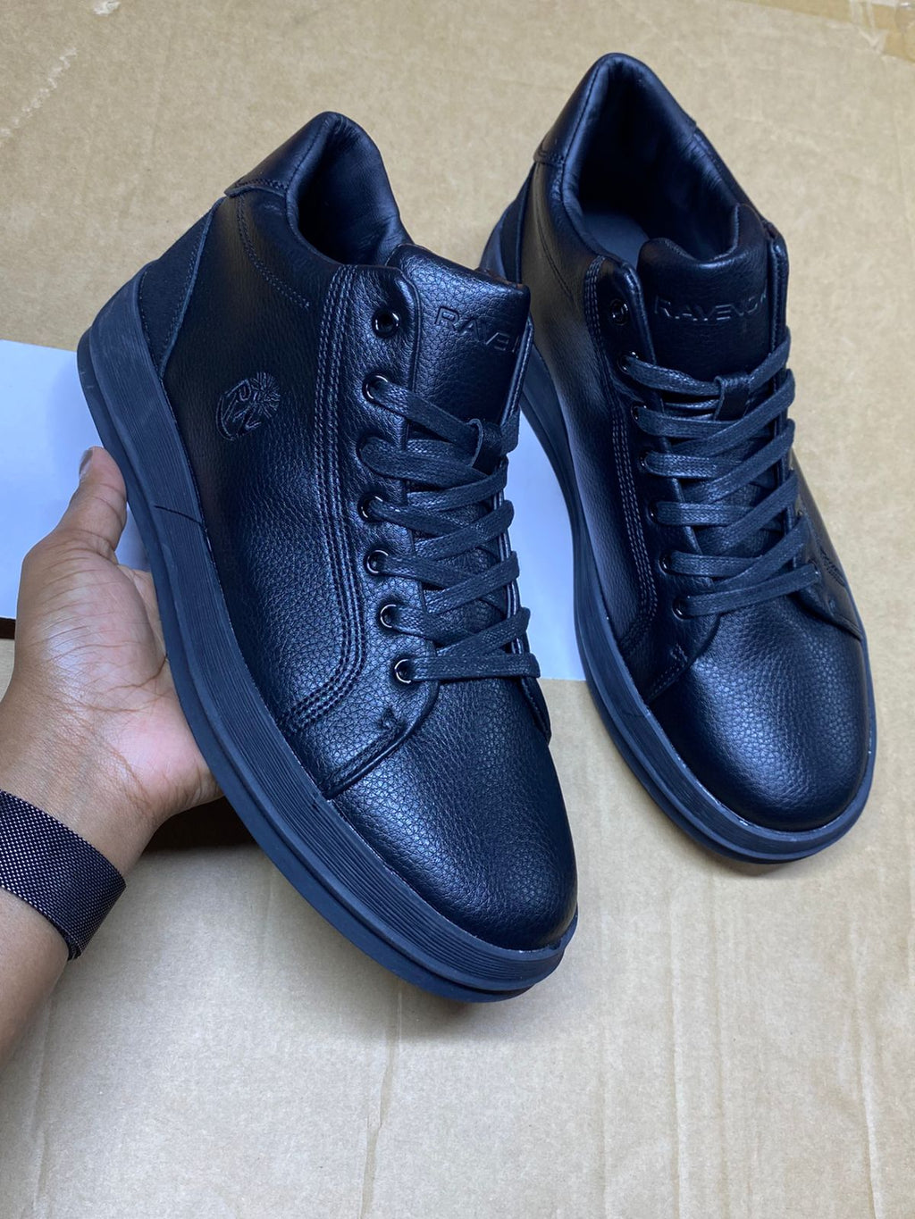 Men’s Premium Leather Sneakers – Classic Comfort & Style