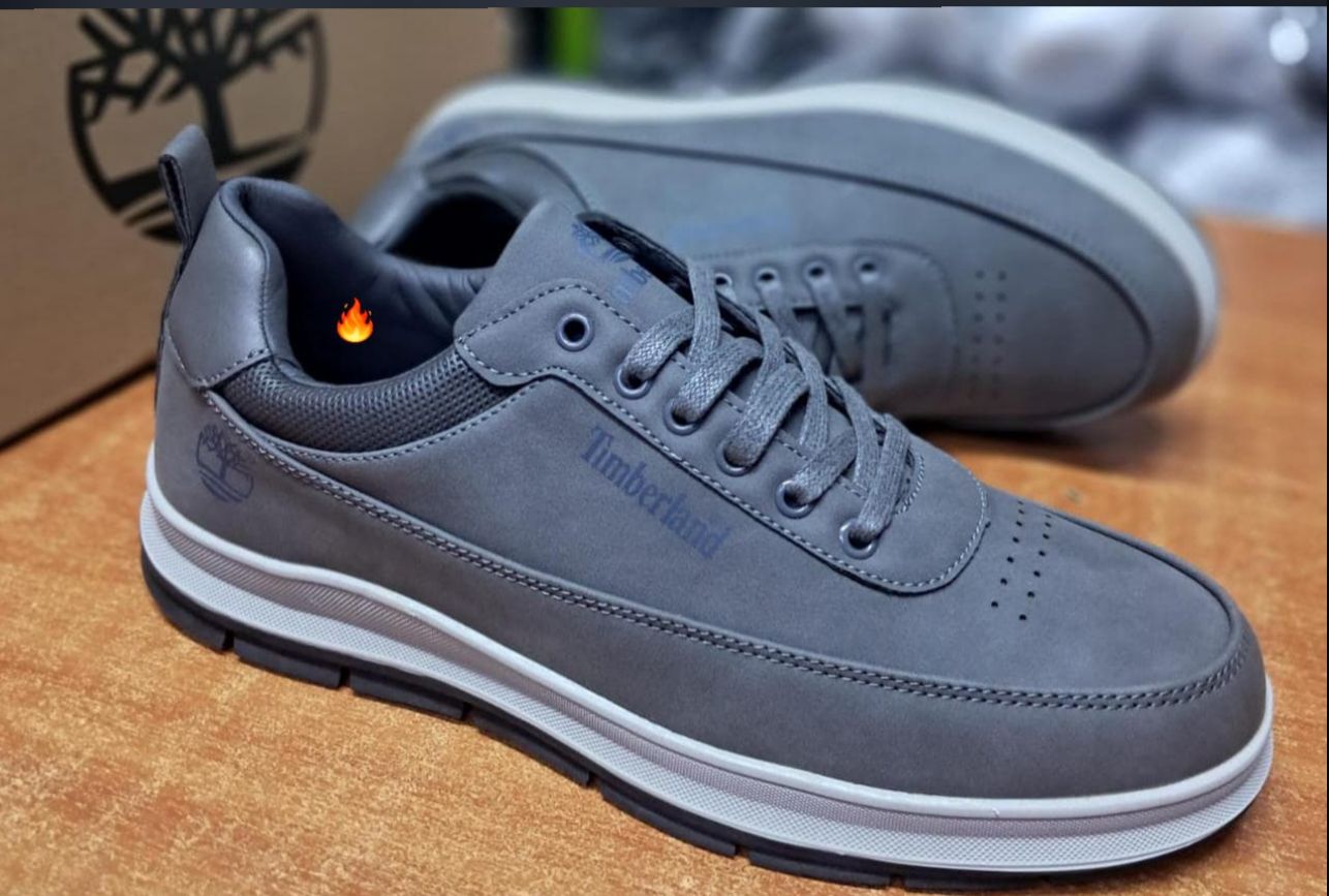 Tim Men’s Classic Black Casual Sneakers