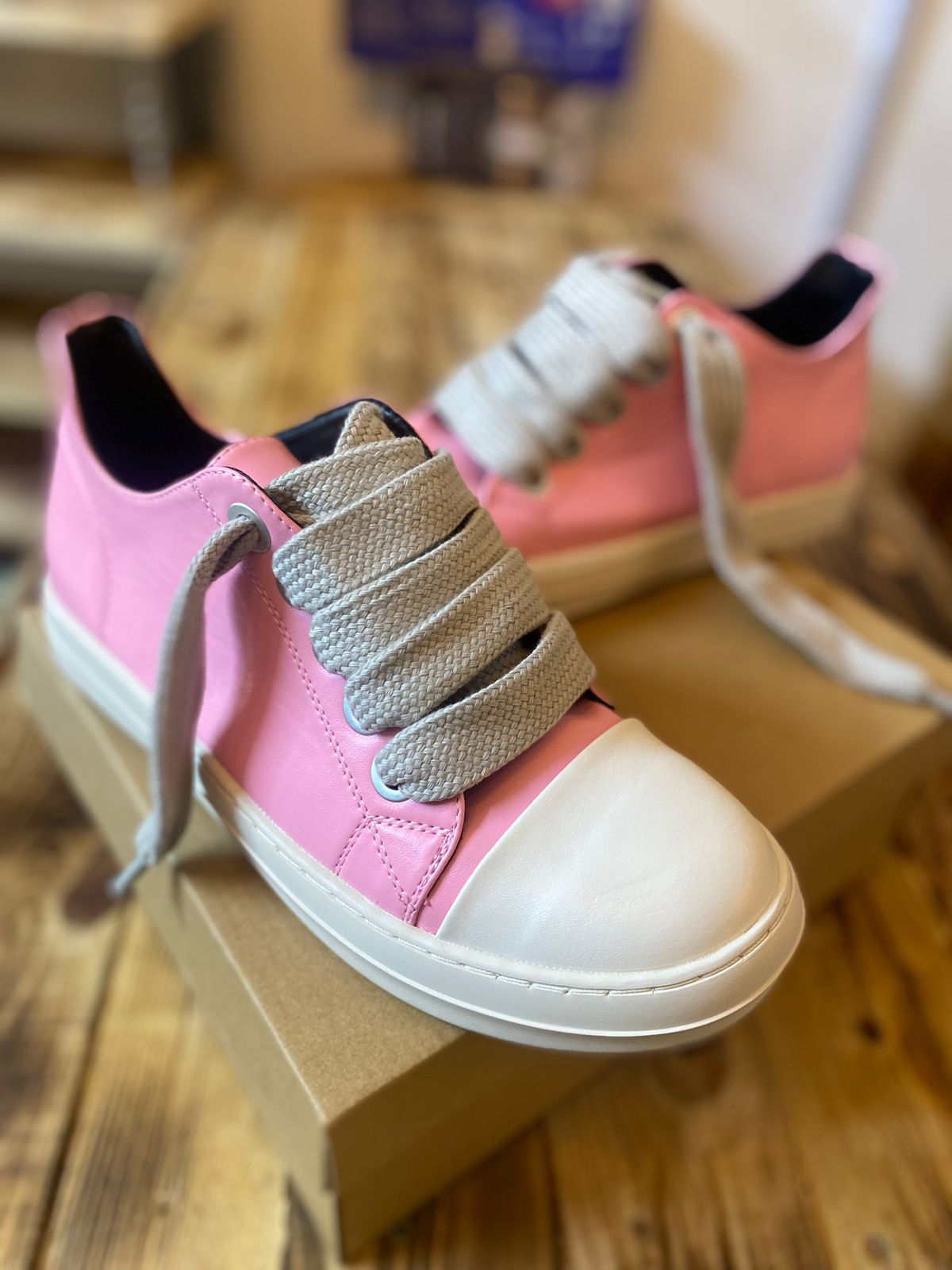 Unisex Leather Low-Top Sneakers