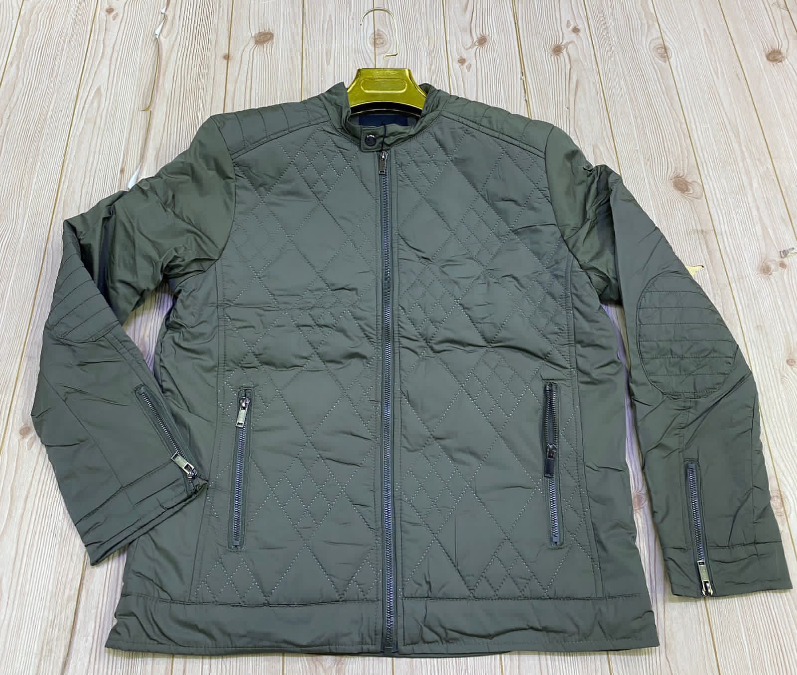 Men’s Quilted Puffer Jacket – Diamond Stitch Winter Wear